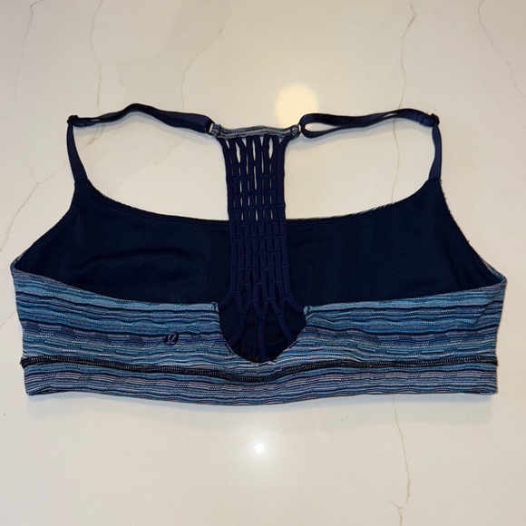 Lululemon Women's True Self Sports Bra - Picture 2 of 4